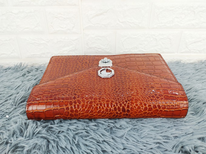 Clutch vân cá sấu khóa cài CT22-N 16 Clutch dáng dài vân cá sấu khóa cài VOC67