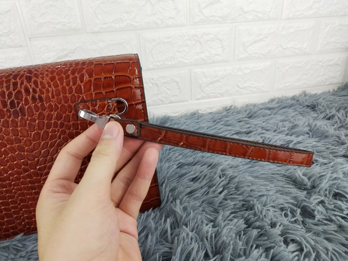 Clutch vân cá sấu khóa cài CT22-N 17 Clutch dáng dài vân cá sấu khóa cài VOC67