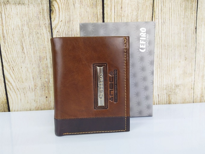 Ví da nam Cefiro viền chỉ nổi độc đáo VDD71