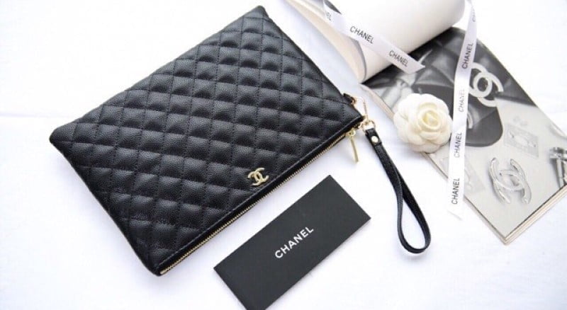 Clutch Là Gì? Bạn nên sở hữu một chiếc túi hay Clutch?