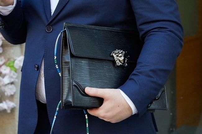 Clutch Là Gì? Bạn nên sở hữu một chiếc túi hay Clutch? 25 Clutch Là Gì? Bạn nên sở hữu một chiếc túi hay Clutch?