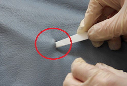 Cách xử lý túi da bị xước tại nhà đẹp như mới 5 5 Cách xử lý túi da bị xước tại nhà đẹp như mới